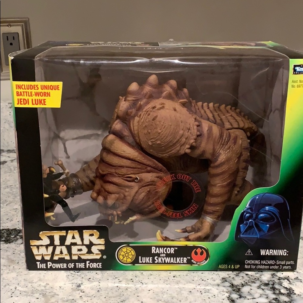 NWOT Rancor and Luke Skywalker action figures